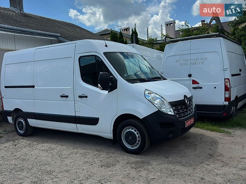Вантажний фургон Renault Master 2019 в Львові