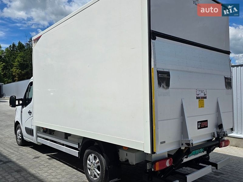 Вантажний фургон Renault Master 2022 в Гусятині