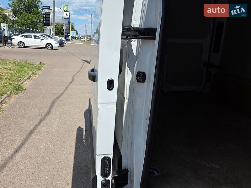 Грузовой фургон Renault Master 2019 в Одессе
