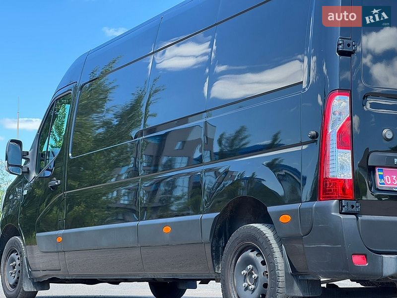 Вантажний фургон Renault Master 2021 в Рівному