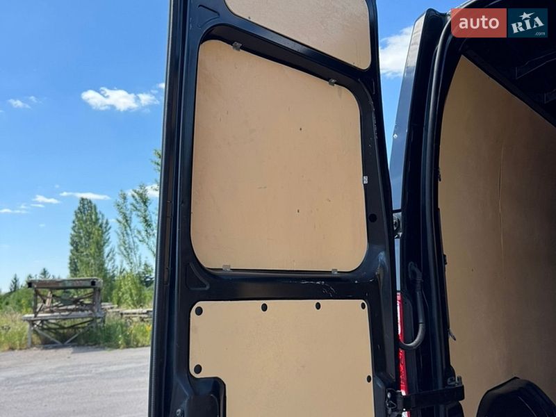 Вантажний фургон Renault Master 2021 в Рівному