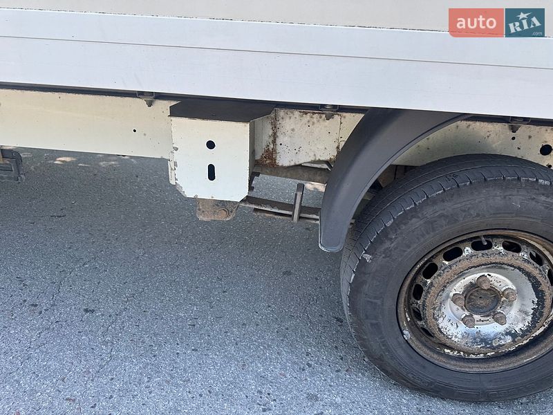 Вантажний фургон Renault Master 2015 в Львові
