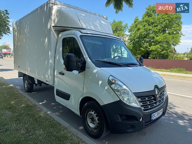 Вантажний фургон Renault Master 2015 в Львові