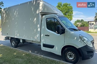 Вантажний фургон Renault Master 2015 в Львові