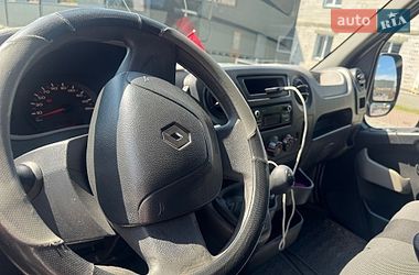Вантажний фургон Renault Master 2015 в Львові