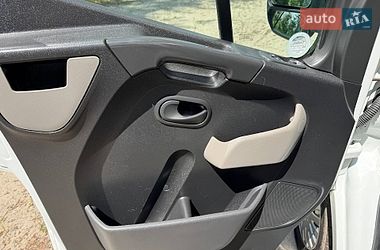 Грузовой фургон Renault Master 2015 в Полтаве