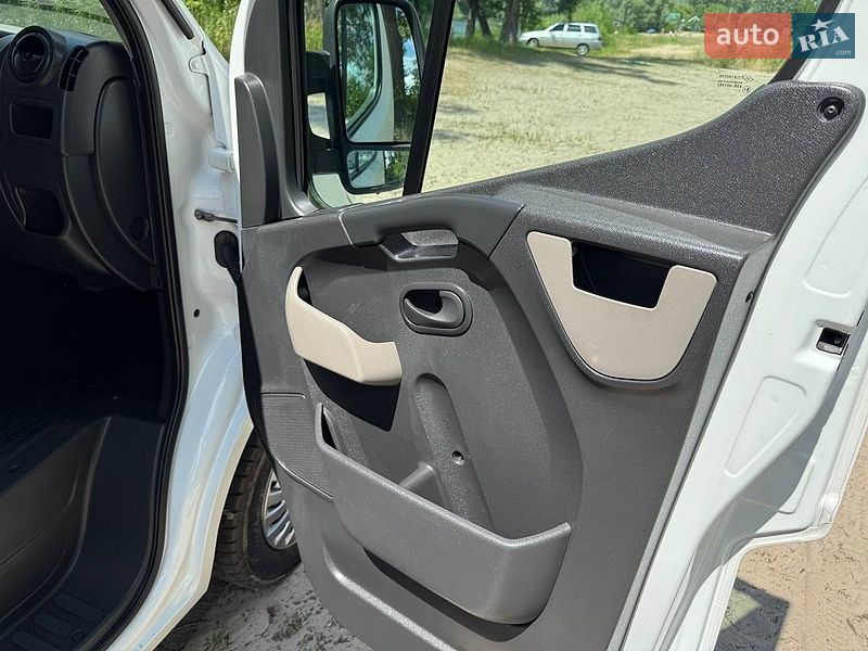 Грузовой фургон Renault Master 2015 в Полтаве
