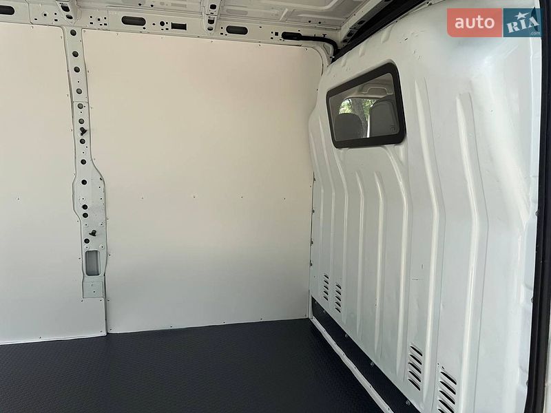 Грузовой фургон Renault Master 2015 в Полтаве