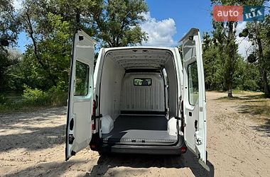 Грузовой фургон Renault Master 2015 в Полтаве