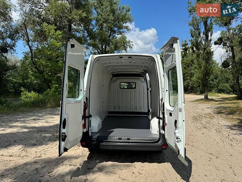 Грузовой фургон Renault Master 2015 в Полтаве