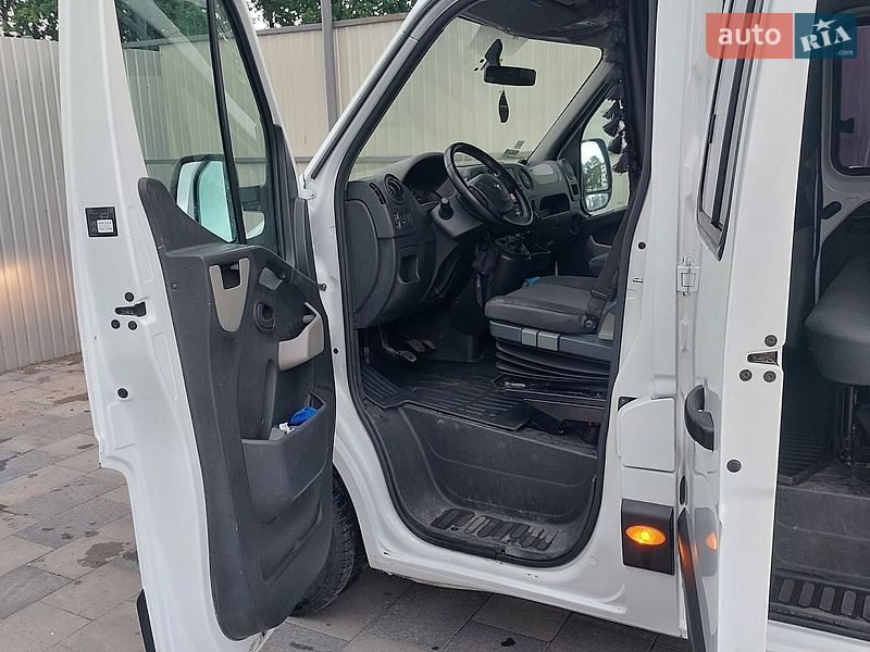 Эвакуатор Renault Master 2017 в Бородянке