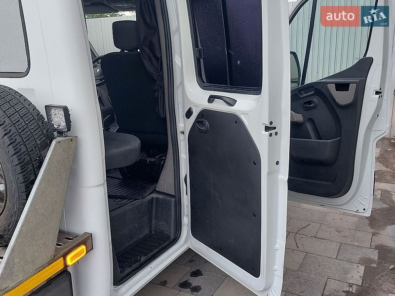 Эвакуатор Renault Master 2017 в Бородянке