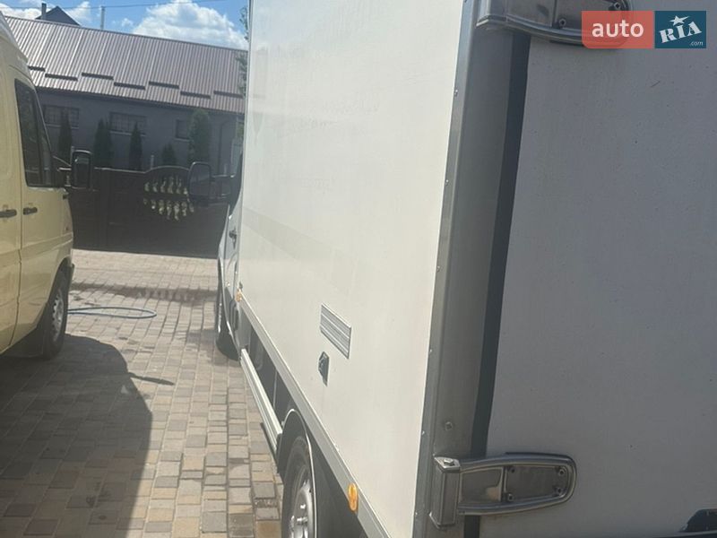 Рефрижератор Renault Master 2012 в Корце