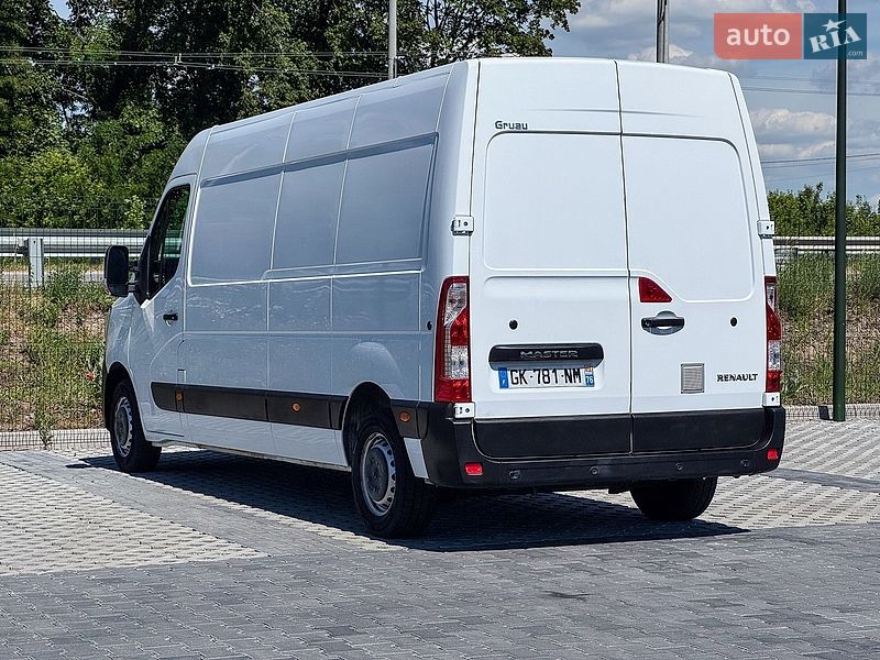 Вантажний фургон Renault Master 2022 в Рівному