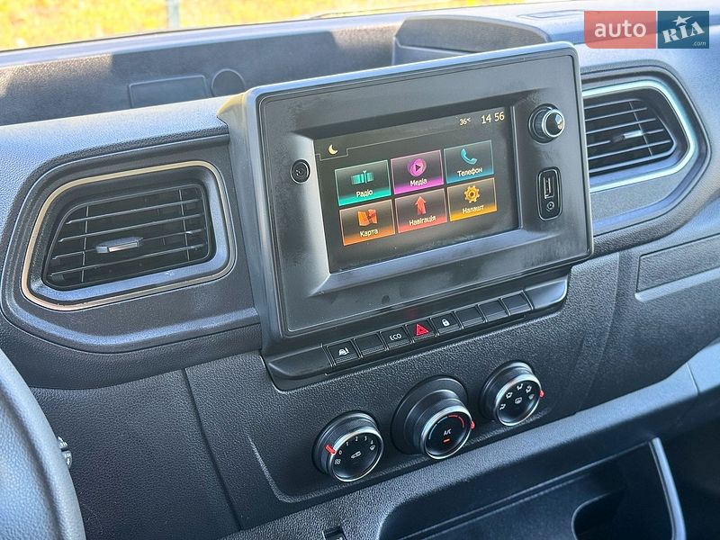 Вантажний фургон Renault Master 2022 в Рівному