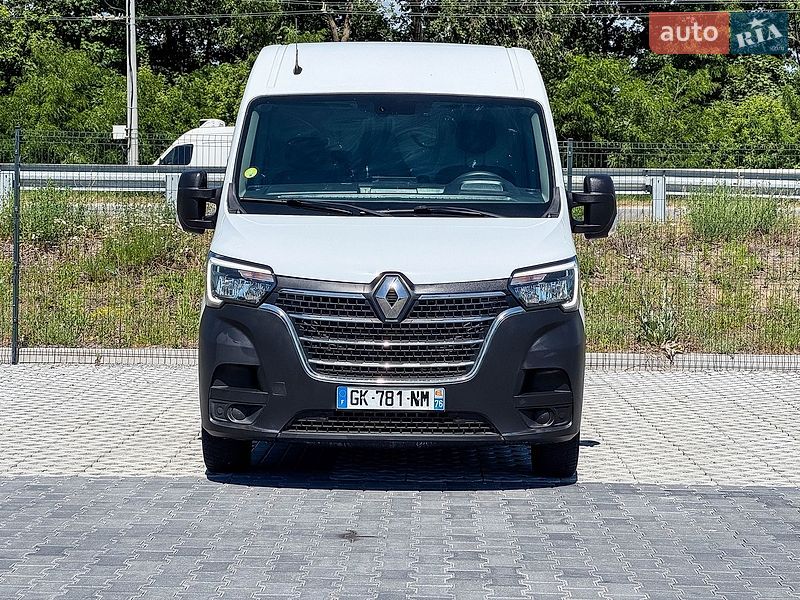 Вантажний фургон Renault Master 2022 в Рівному