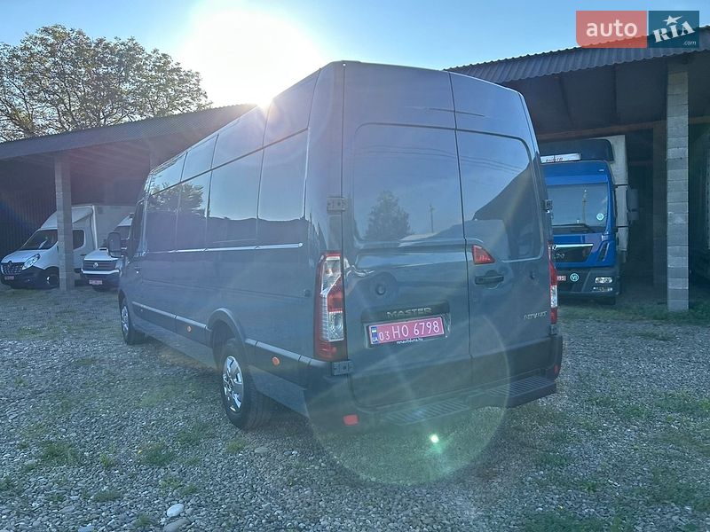Вантажний фургон Renault Master 2022 в Хусті