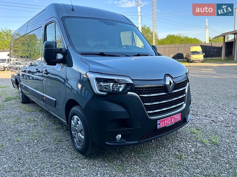 Вантажний фургон Renault Master 2022 в Хусті