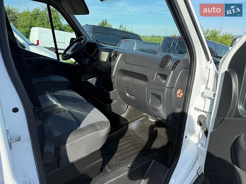 Грузопассажирский фургон Renault Master 2019 в Дубно