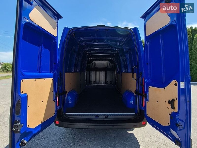Грузовой фургон Renault Master 2022 в Дубно