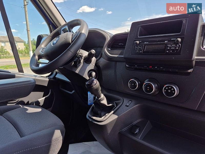 Грузовой фургон Renault Master 2022 в Дубно