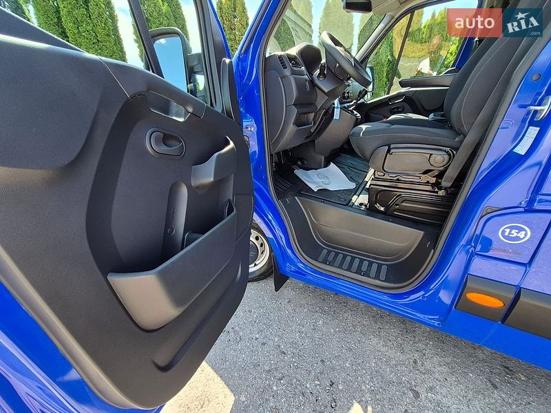 Грузовой фургон Renault Master 2022 в Дубно