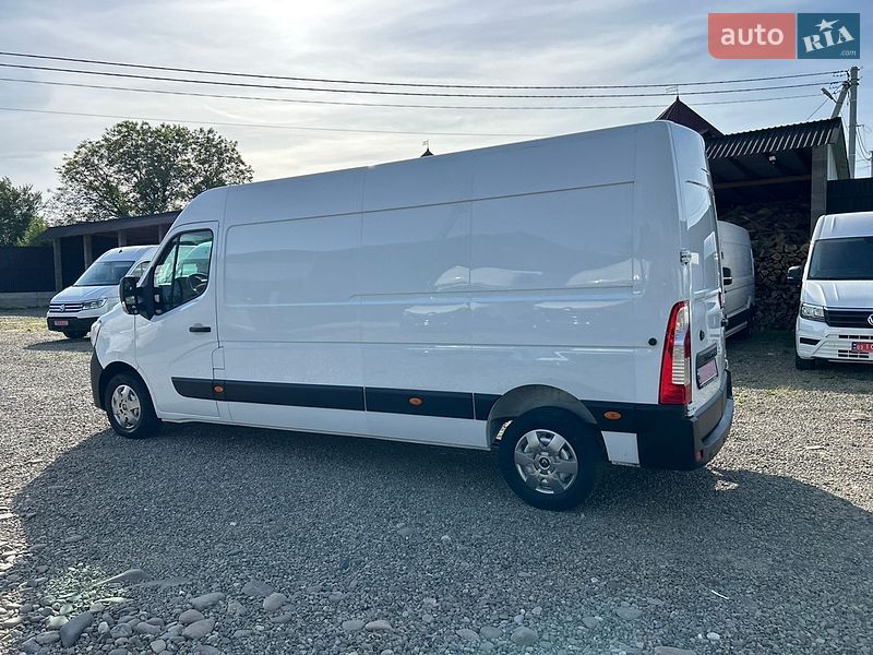 Грузовой фургон Renault Master 2022 в Хусте