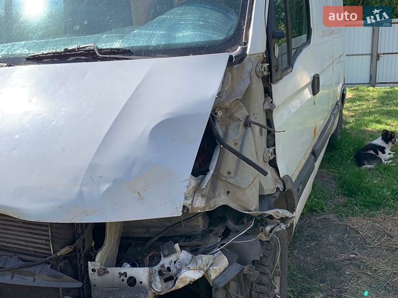 Грузовой фургон Renault Master 2000 в Киеве