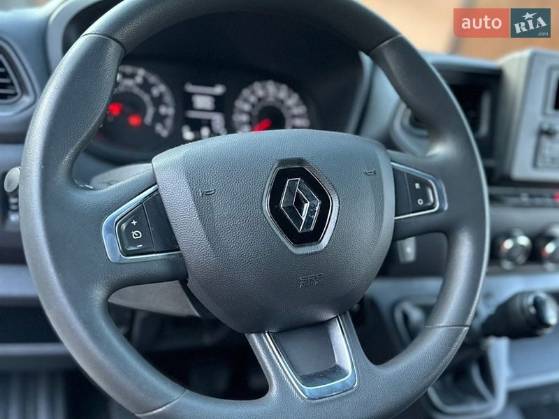 Вантажний фургон Renault Master 2022 в Калуші