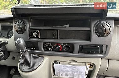 Грузовой фургон Renault Master 2006 в Рава-Русской