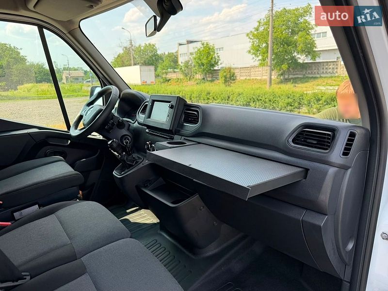Вантажний фургон Renault Master 2022 в Луцьку