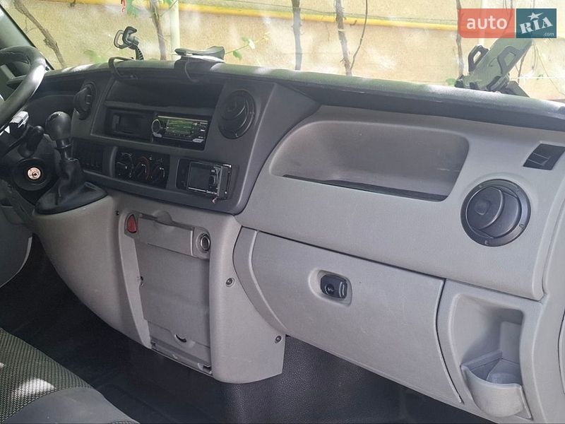Мінівен Renault Master 2003 в Мукачевому