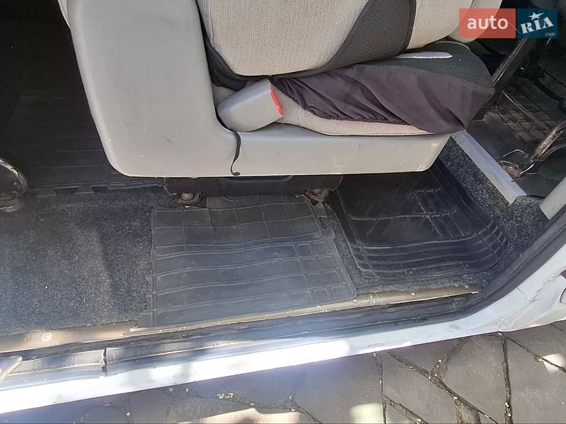 Мінівен Renault Master 2003 в Мукачевому