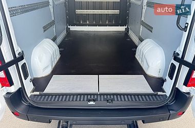 Грузовой фургон Renault Master 2022 в Луцке