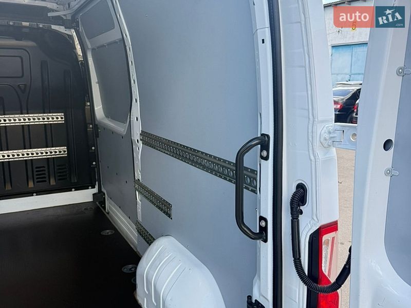 Грузовой фургон Renault Master 2022 в Луцке