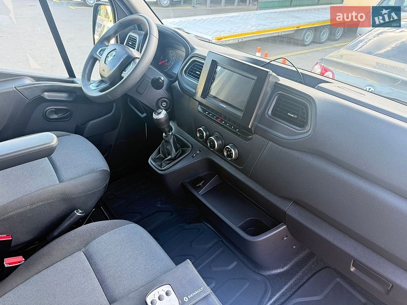 Грузовой фургон Renault Master 2022 в Луцке