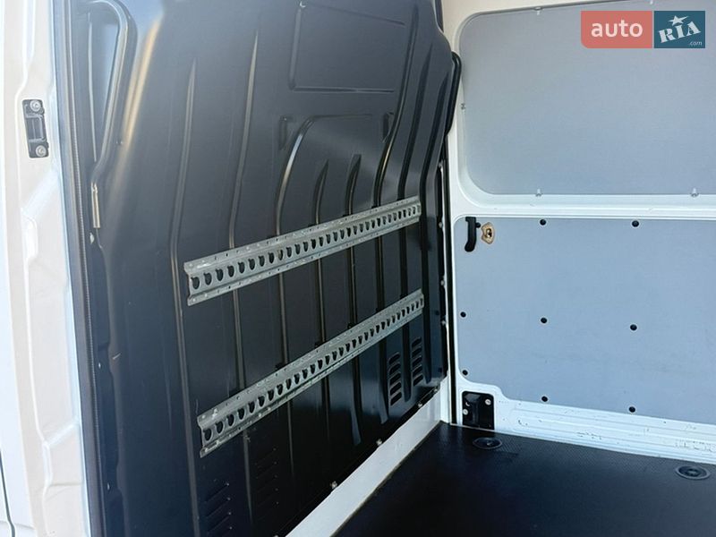 Грузовой фургон Renault Master 2022 в Луцке