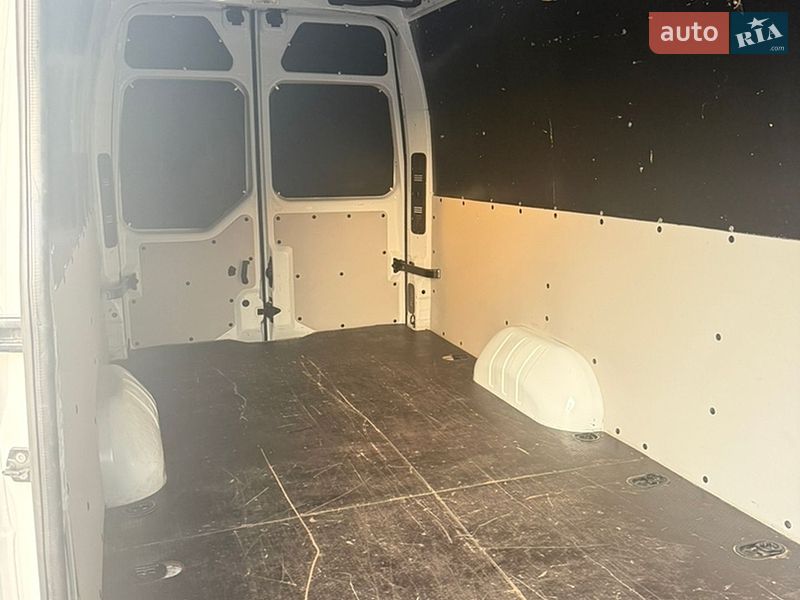 Грузовой фургон Renault Master 2021 в Луцке