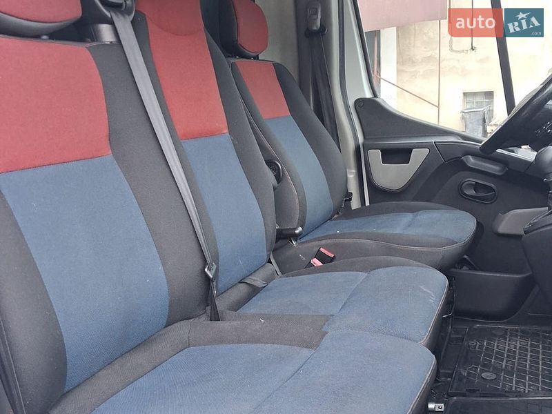 Мікроавтобус вантажний (до 3,5т) Renault Master 2018 в Ужгороді