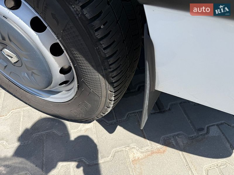 Грузовой фургон Renault Master 2023 в Луцке