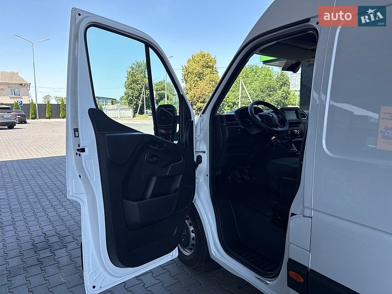 Грузовой фургон Renault Master 2023 в Луцке