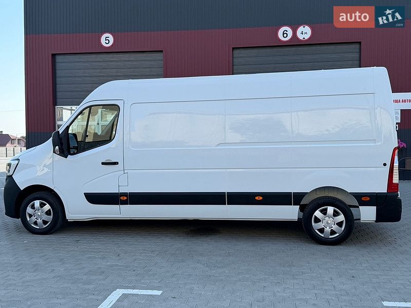 Грузовой фургон Renault Master 2023 в Дубно