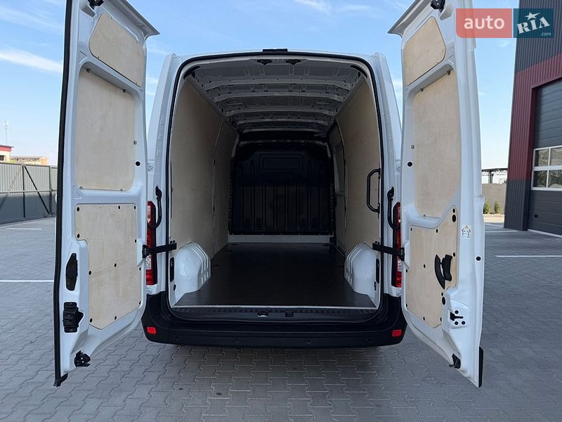 Грузовой фургон Renault Master 2023 в Дубно
