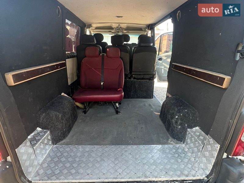 Вантажопасажирський фургон Renault Master 2010 в Чернігові