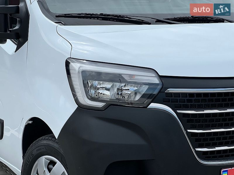 Грузовой фургон Renault Master 2023 в Дубно