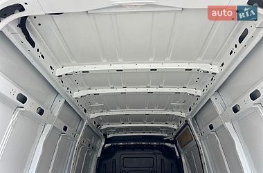 Грузовой фургон Renault Master 2023 в Дубно