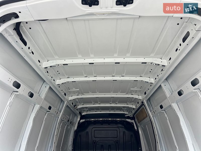 Грузовой фургон Renault Master 2023 в Дубно