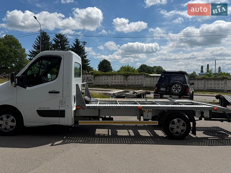 Грузовой фургон Renault Master 2015 в Луцке