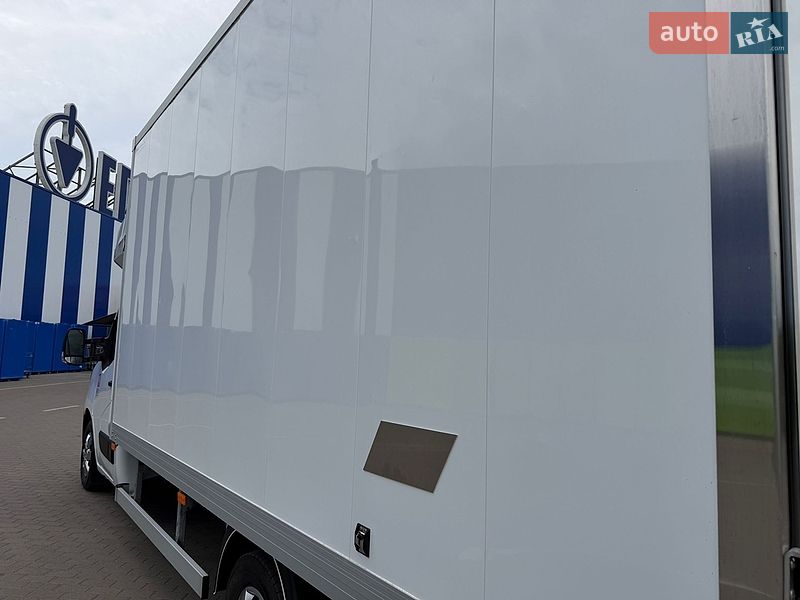 Грузовой фургон Renault Master 2022 в Дубно