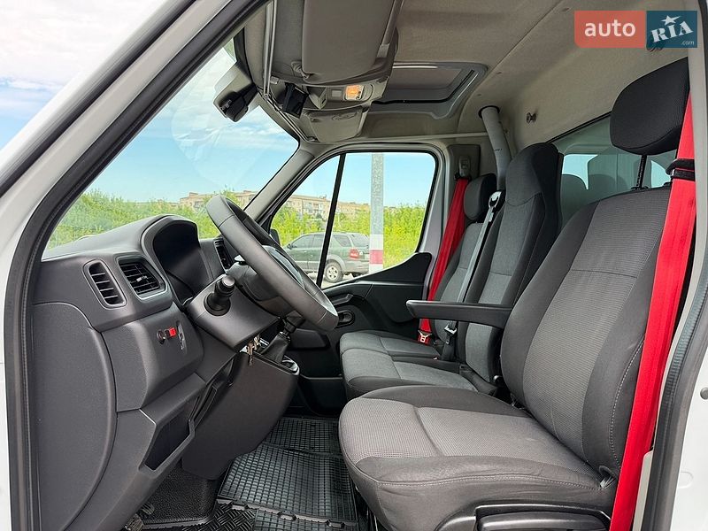 Грузовой фургон Renault Master 2022 в Дубно